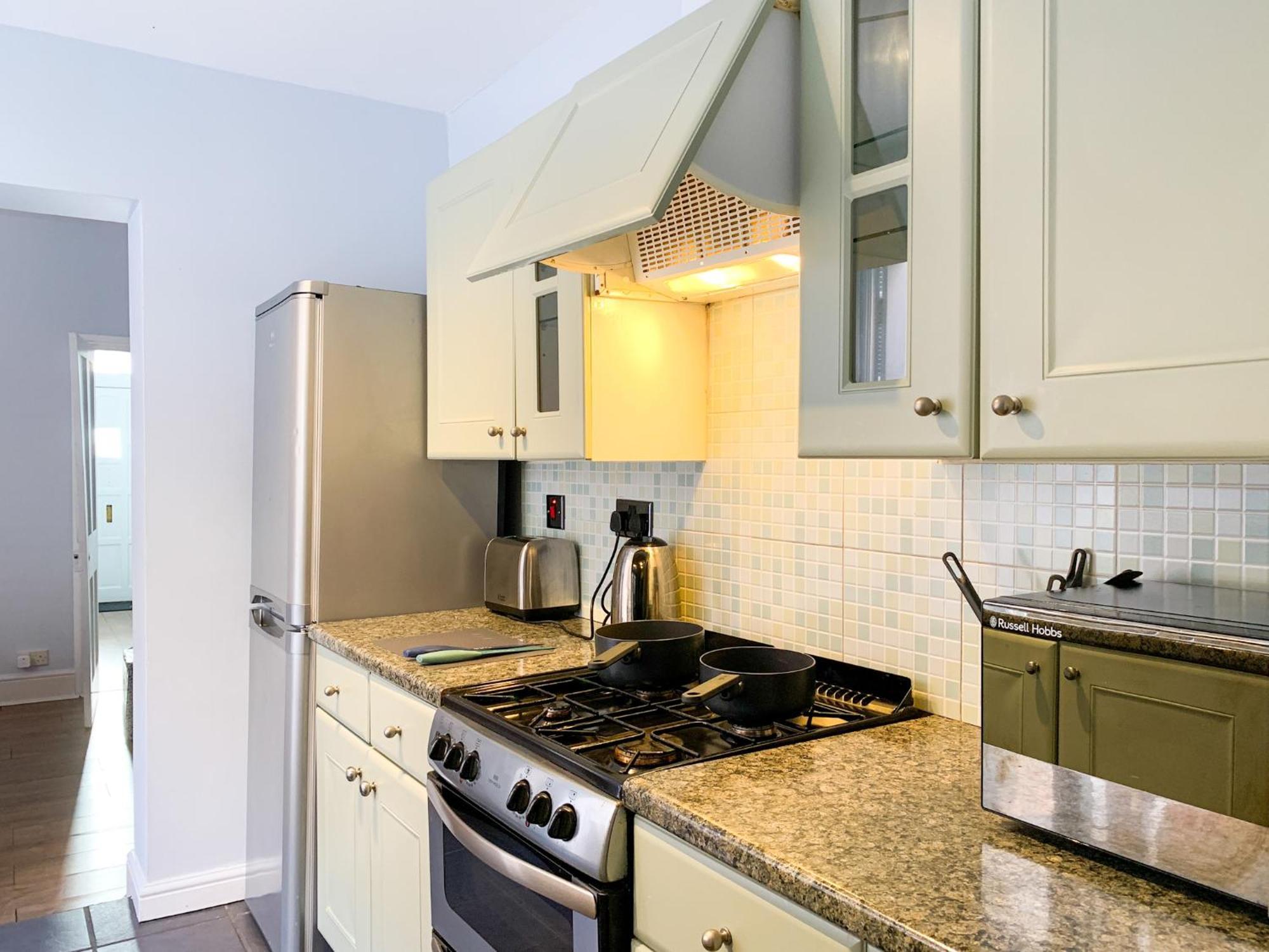 Stylish 3-Bedroom Home In Canterbury City-Centre - Superb Location! Exterior foto